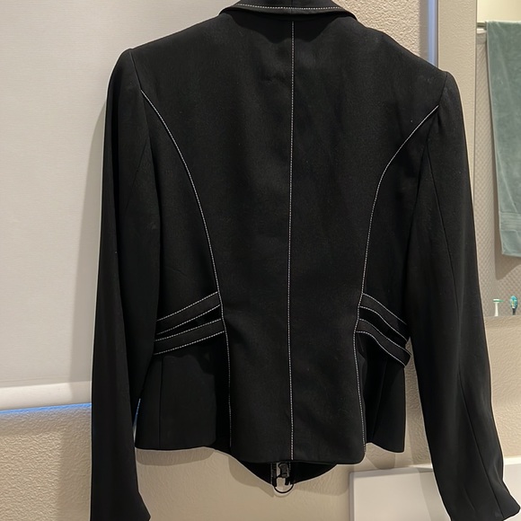 Coat black good condition 52/% polyester - Picture 2 of 3